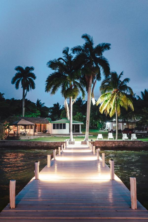 Royal Palm Bacalar Cabanas & Lagoon Club מראה חיצוני תמונה