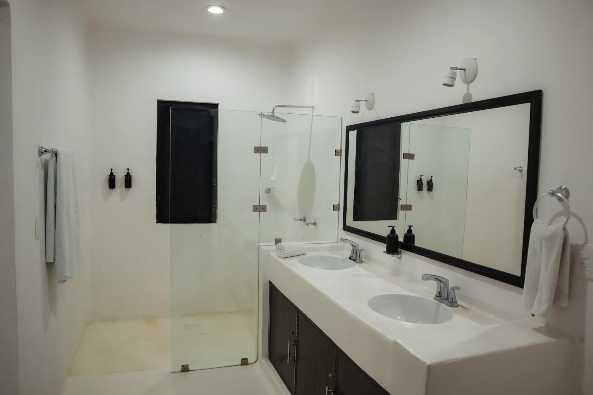 Royal Palm Bacalar Cabanas & Lagoon Club מראה חיצוני תמונה
